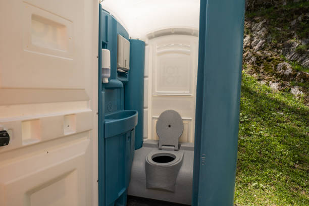Best Construction site porta potty rental  in Castle Pines, CO